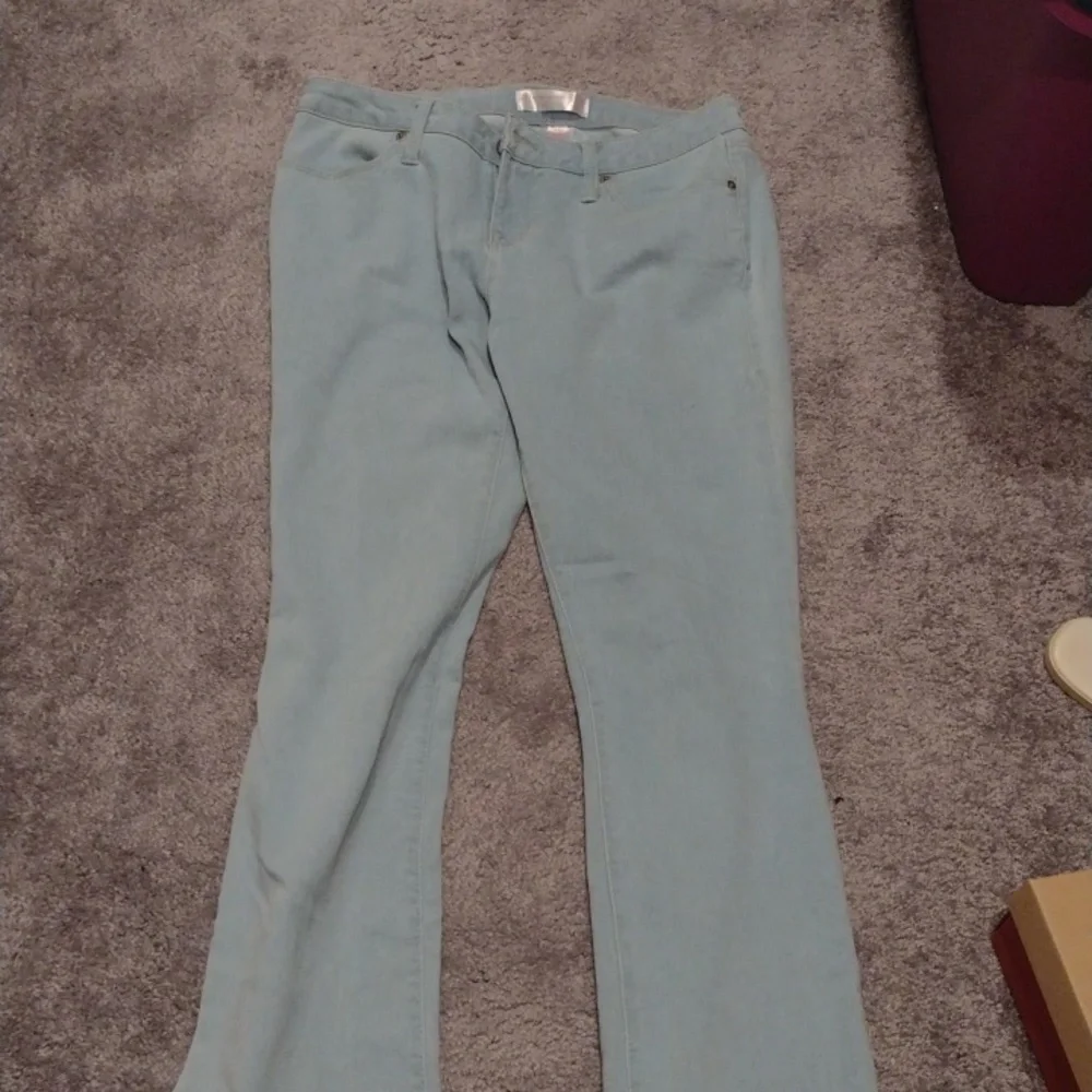 Jeans - Picture 2 of 3